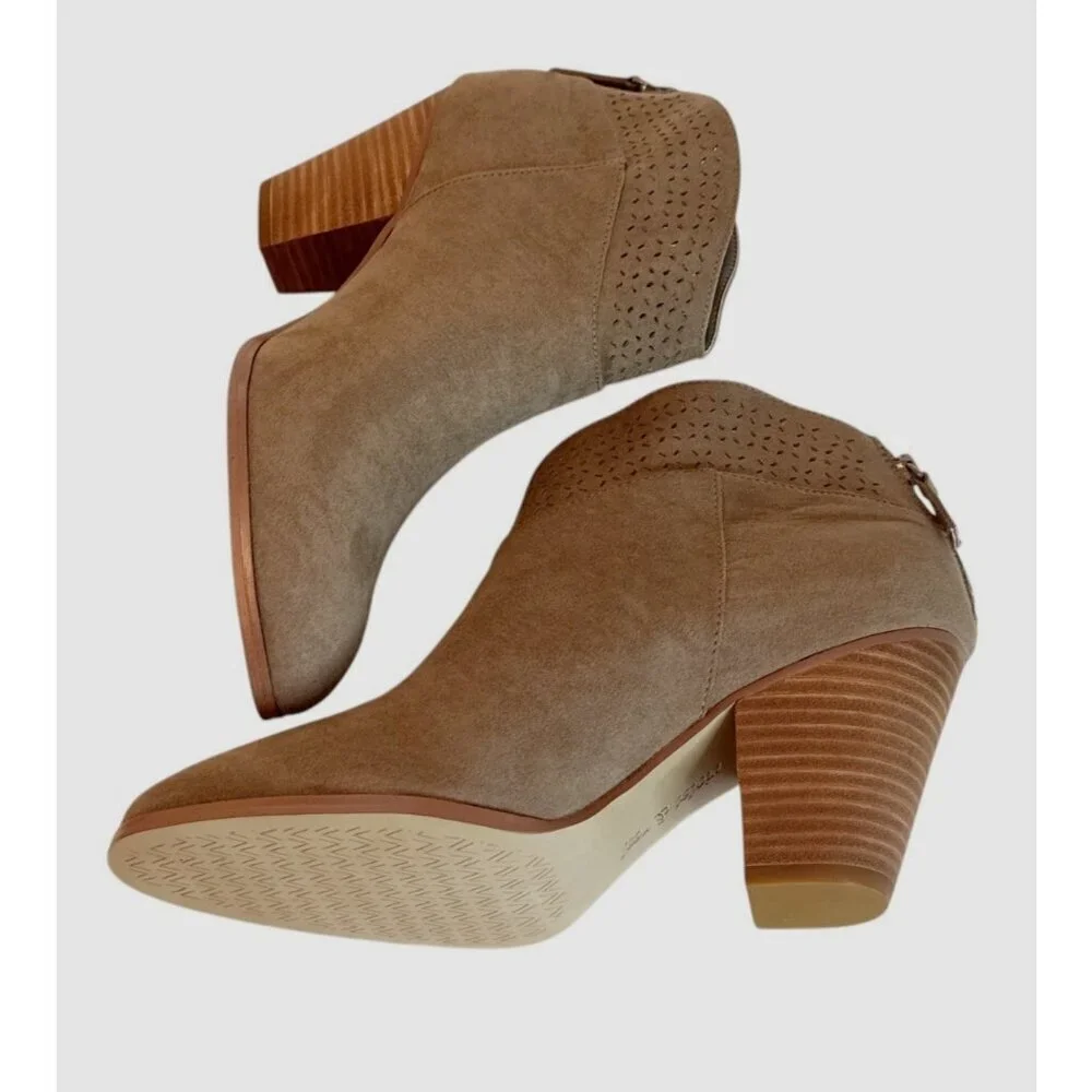 Violet & Red Women's Jackson Lazer Cut Topline Booties Ankle Taupe Size 8.5 NWOB